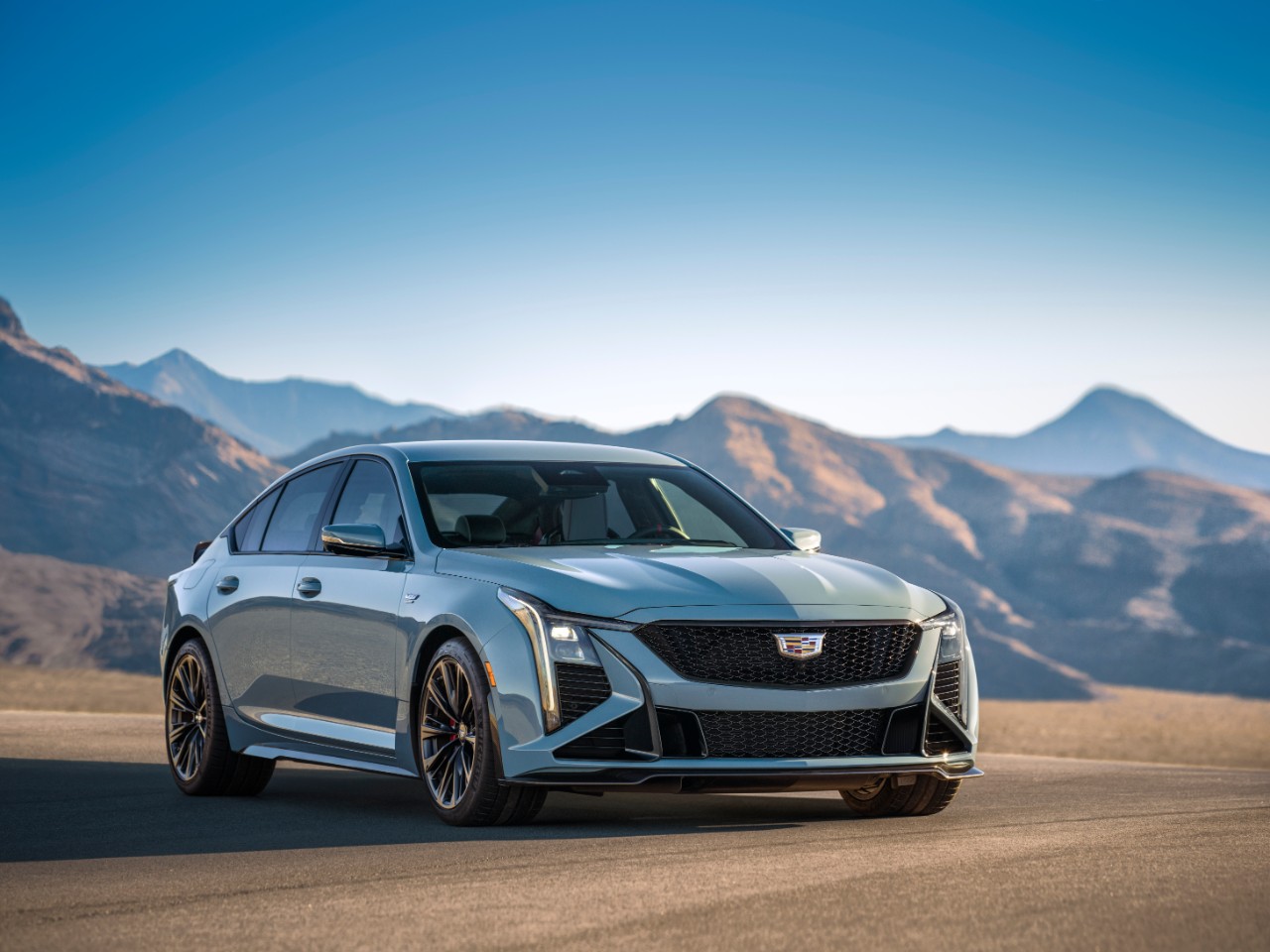 2025 Cadillac CT5 V and Blackwing